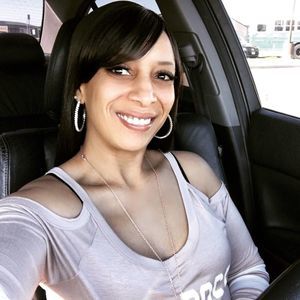 Meet your Posher, Yolanda